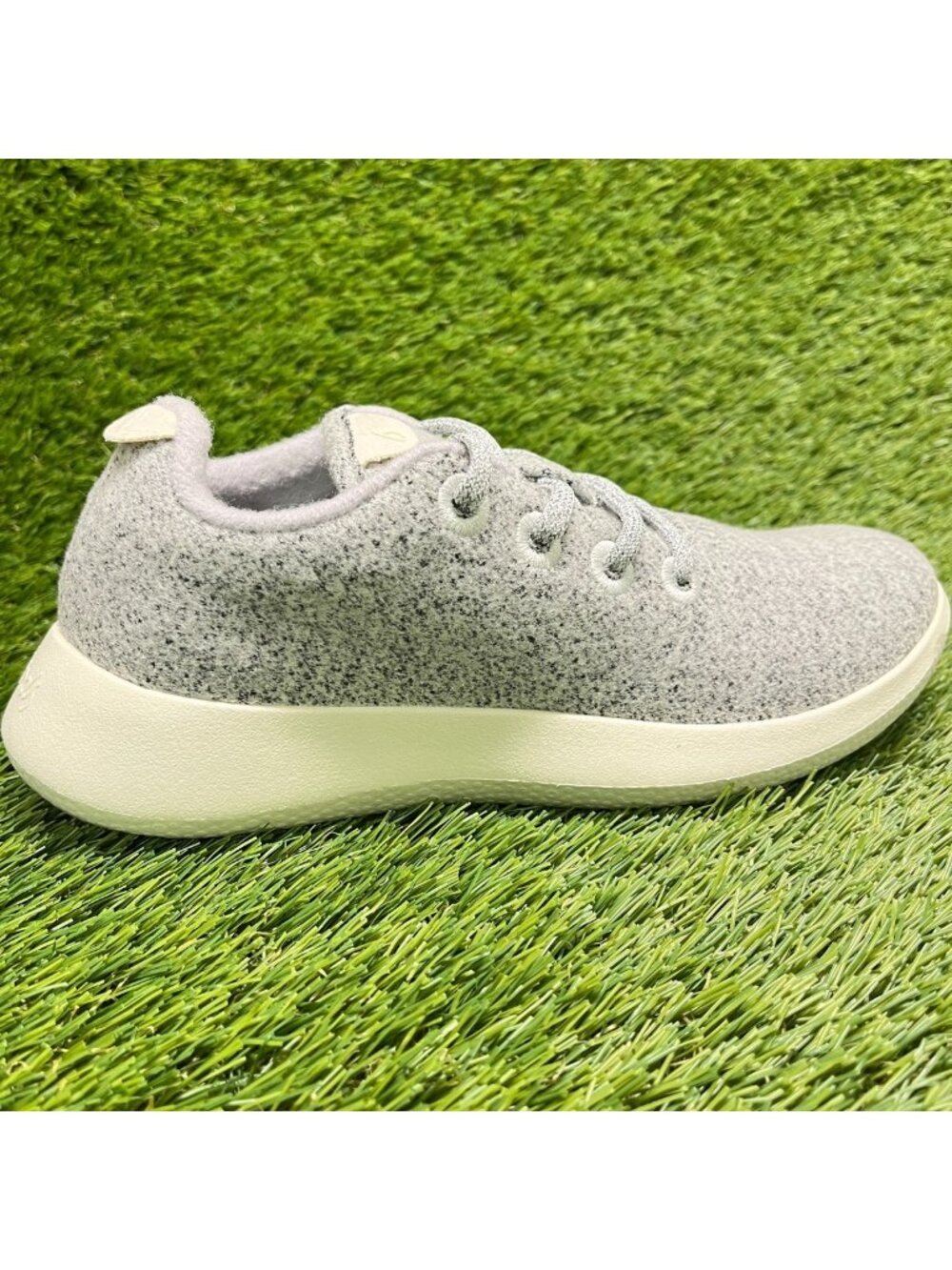 Allbirds Wool Runner Womens Size 6 Gray White Athletic Running Shoes Sneakers